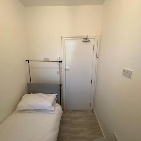Small Single Room Walking Distance To Hove Station Exterior foto